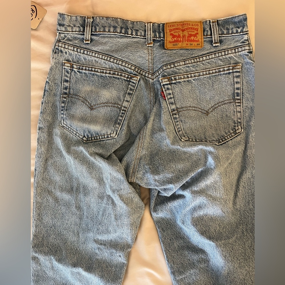 Levi star Jean
